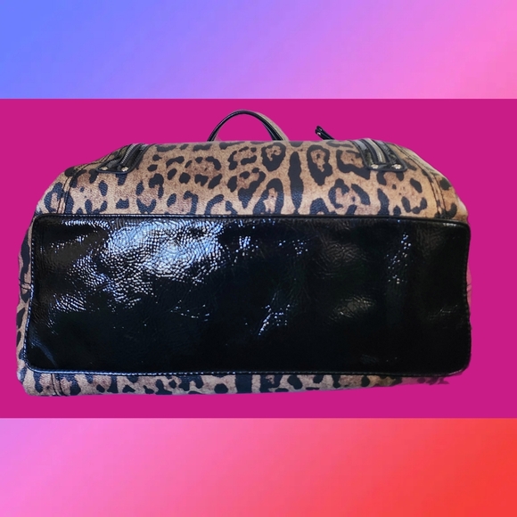 NINE WEST CHEETAH PRINT WITH BLACK PATENT LEATHER TOTE BAG - Picture 5 of 7